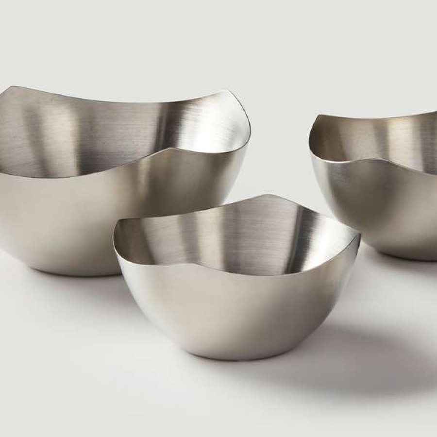 Metal Bowls * American Metalcraft Sb400 5.5 Oz. Round Satin Finish Stainless Steel Snack Bowl / Sauce Cup